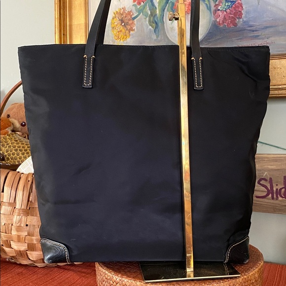 Dooney & Bourke Nylon Double Handles Zipper Tote Shoulder Bag Black - Picture 3 of 11